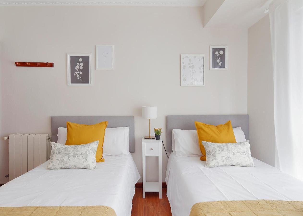 115A - Amplia Vivienda En Playa San Lorenzo Хихон Екстериор снимка