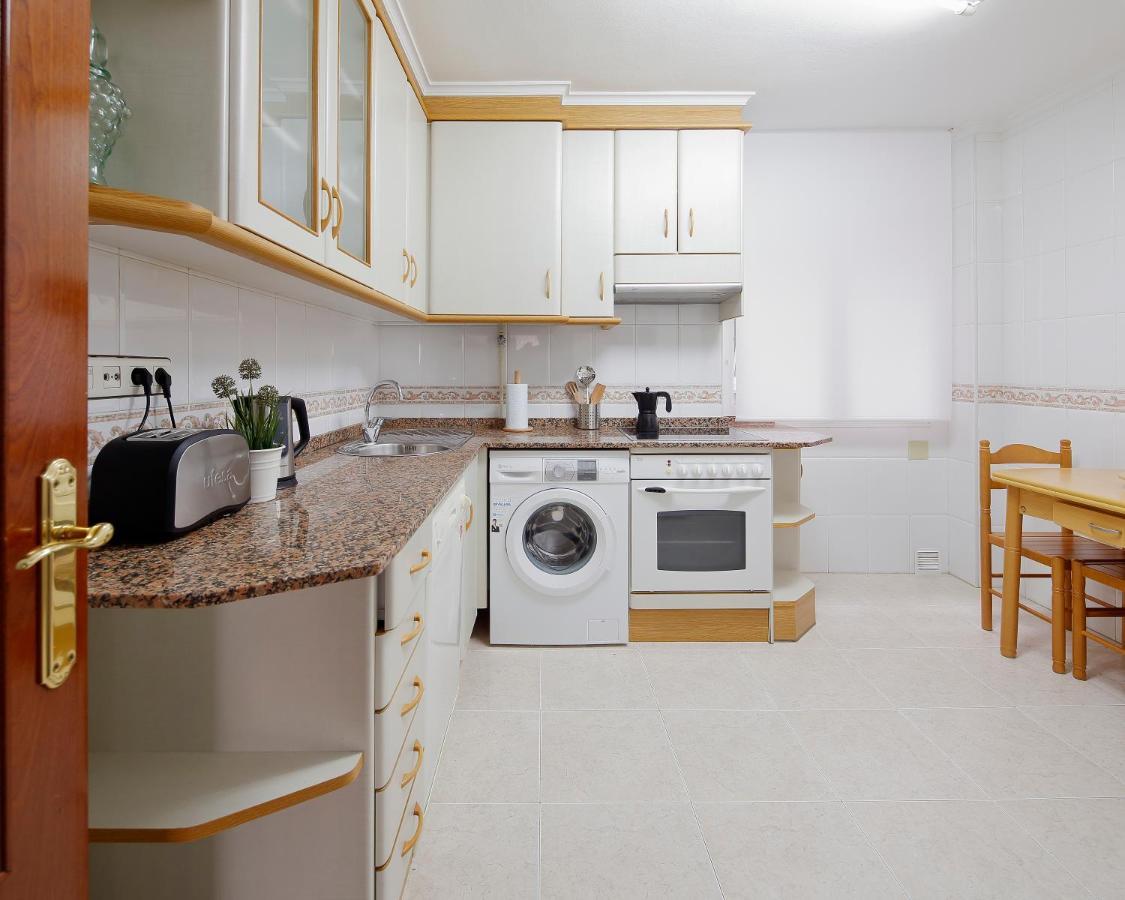115A - Amplia Vivienda En Playa San Lorenzo Хихон Екстериор снимка